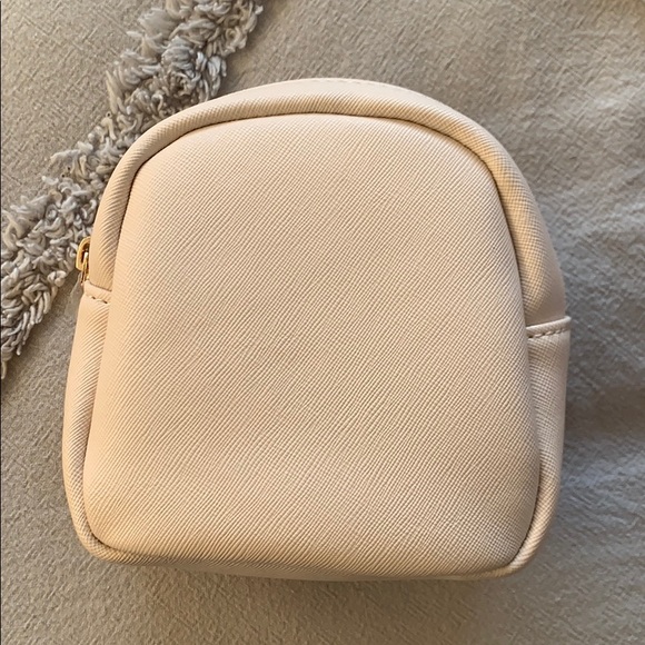 Travel Case - Picture 3 of 3